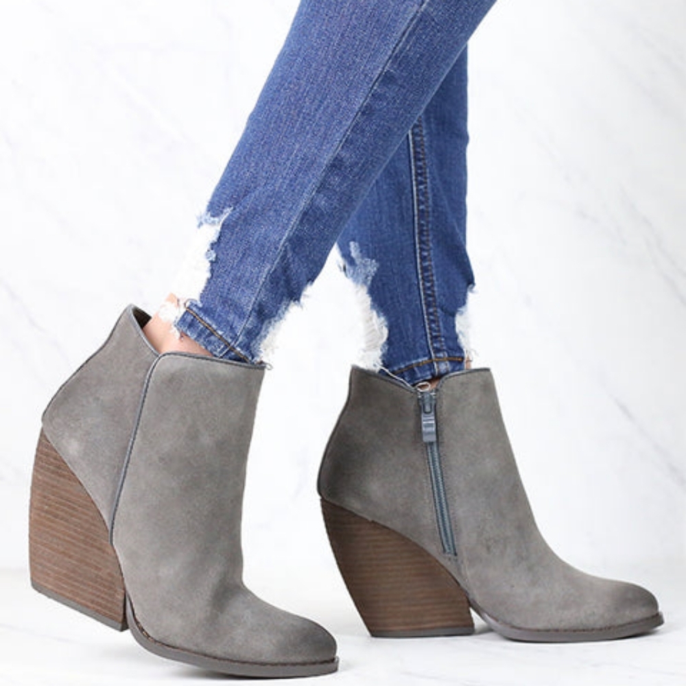 Very Volatile Charcoal Gray Whitby Distressed Ankle Wedge Booties 7.5 NIB
